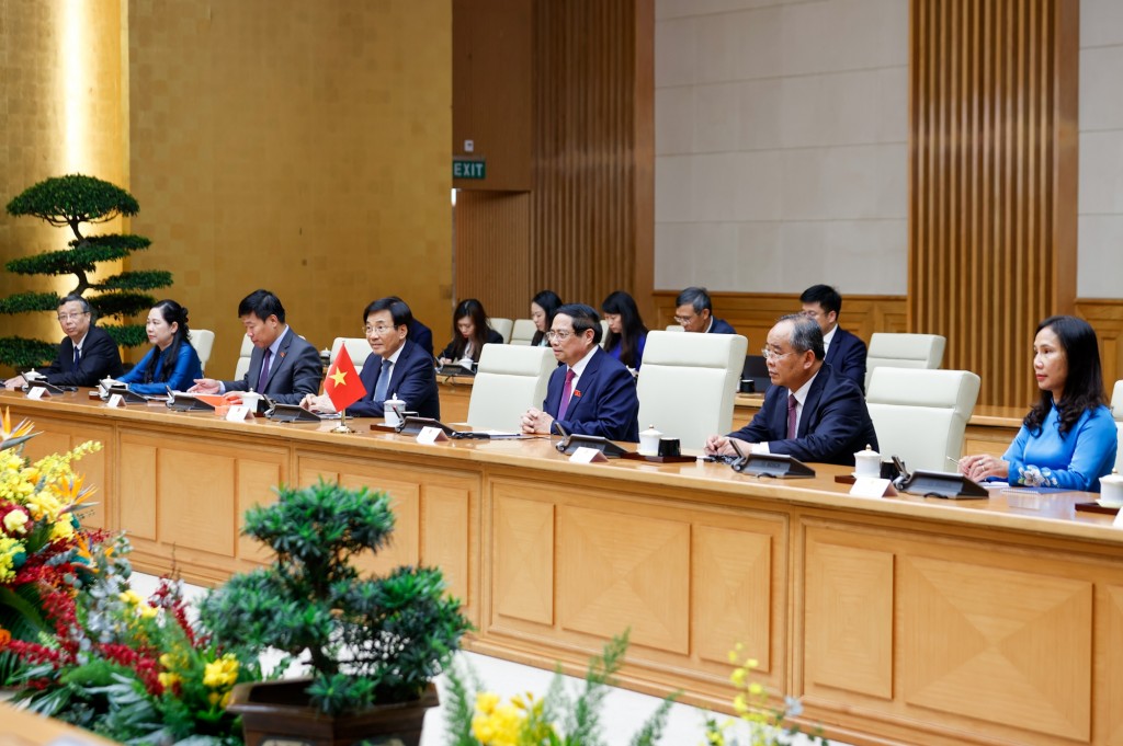 Thủ tướng Phạm Minh Chính chia sẻ những định hướng chiến lược lớn, mục tiêu, giải pháp, bài học kinh nghiệm của Việt Nam trong phát triển kinh tế, đổi mới mô hình tăng trưởng... - Ảnh: VGP/Nhật Bắc