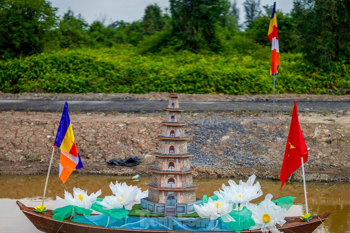 Khám phá 'con đường Phật giáo' trong khu đại lễ Vesak 2025 ở Việt Nam ảnh 13