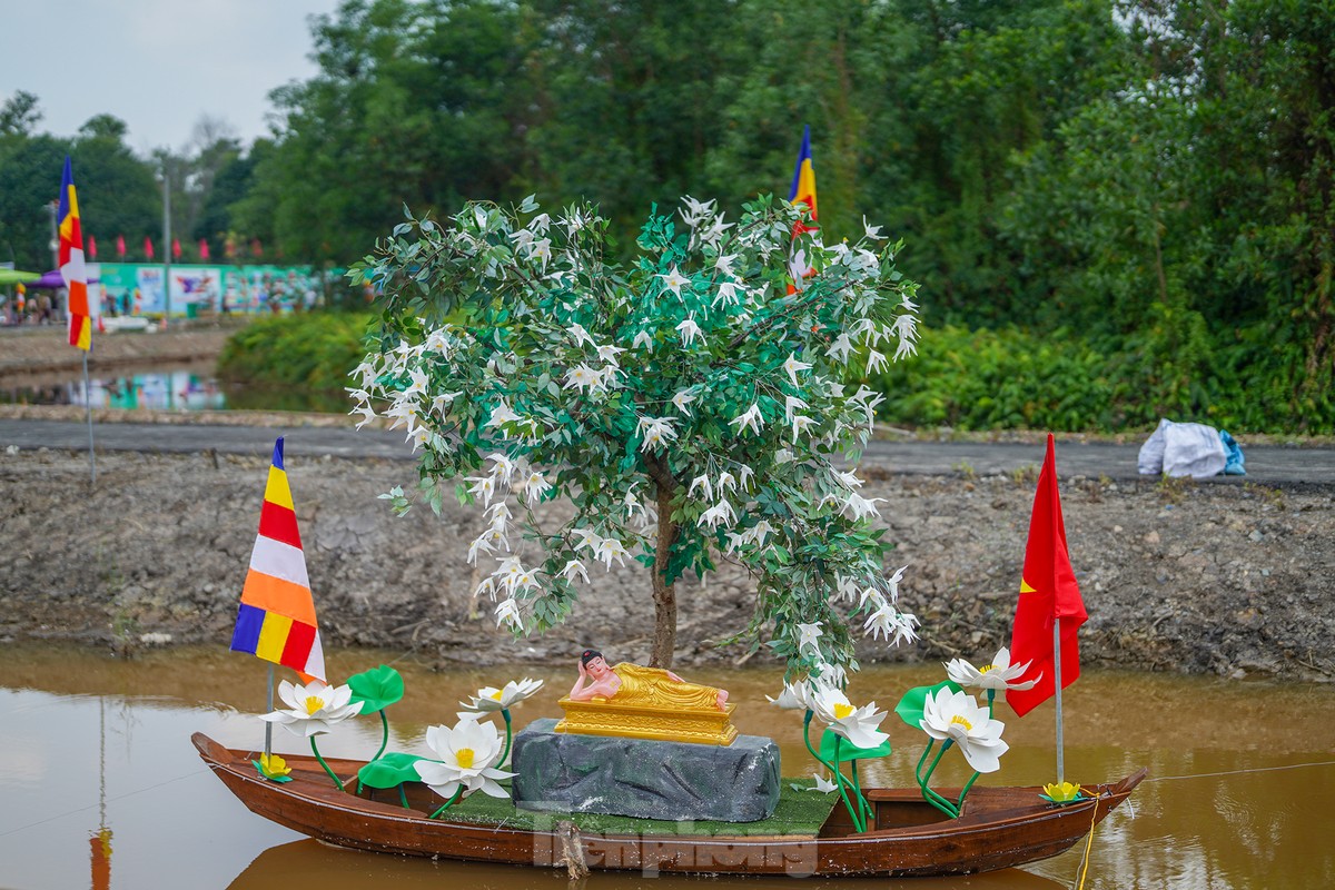 Khám phá 'con đường Phật giáo' trong khu đại lễ Vesak 2025 ở Việt Nam ảnh 10
