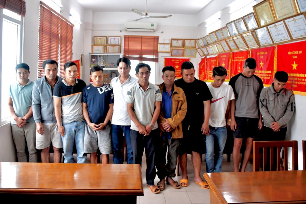 Các đối tượng tại cơ quan Công an.