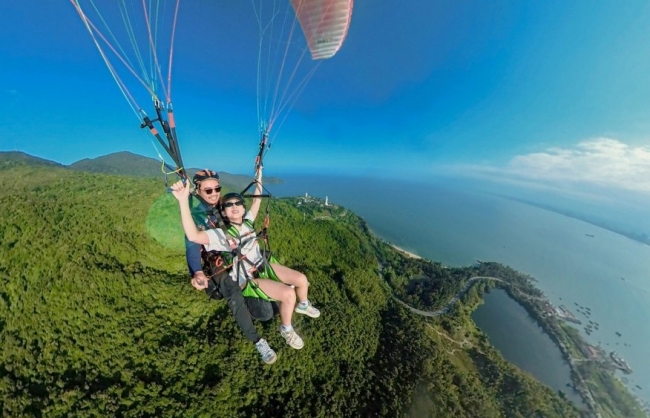 Đà Nẵng công bố 5 đơn vị đủ điều kiện kinh doanh dù lượn
