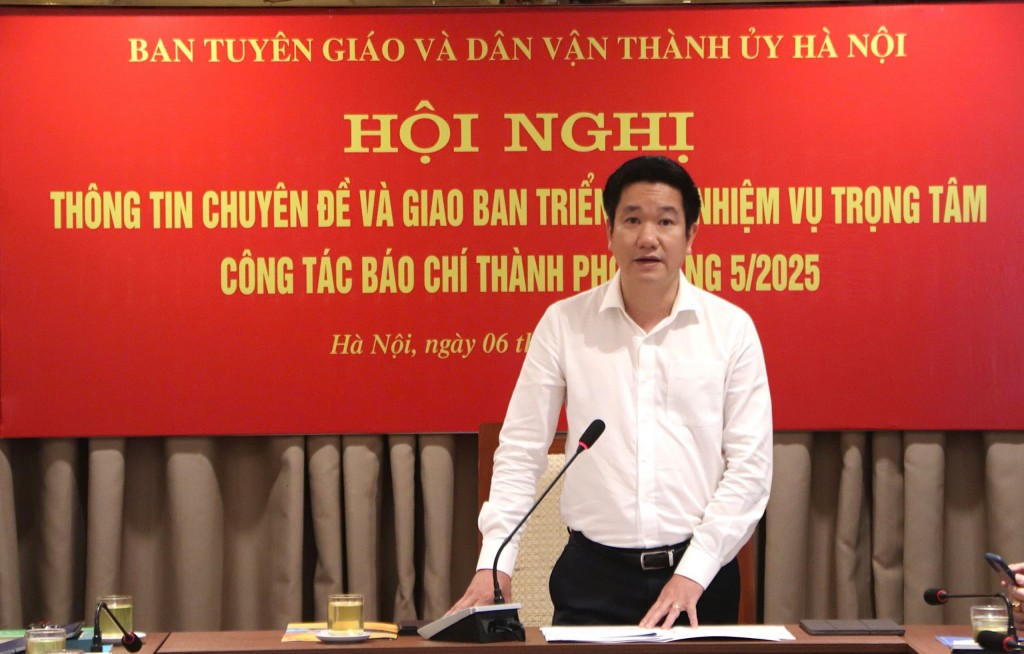 chủ trì