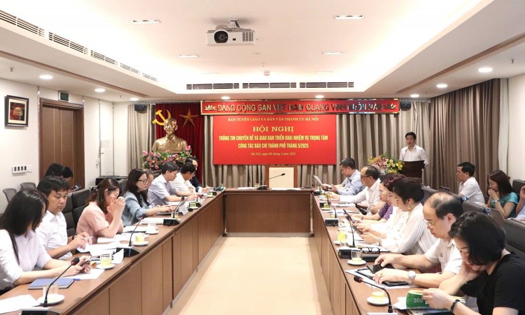 Chủ trì