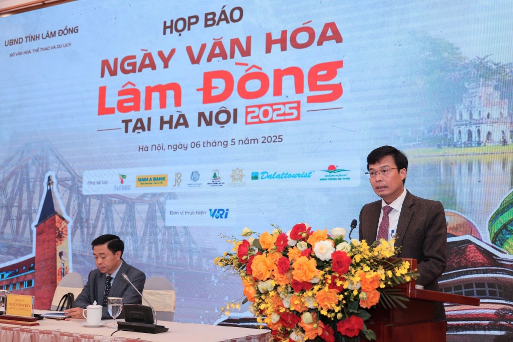 Ông Đinh Văn Tuấn, Phó Chủ tịch UBND tỉnh Lâm Đồng thông tin về Ngày Văn hóa Lâm Đồng tại Hà Nội năm 2025