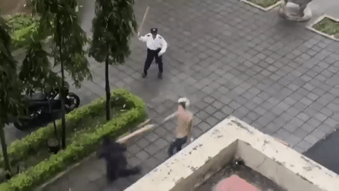 Hà Nội: Thêm vụ “ngáo đá” cầm dao truy sát người dân