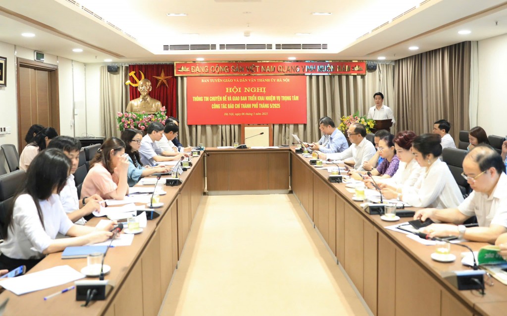Quang cảnh hội nghị
