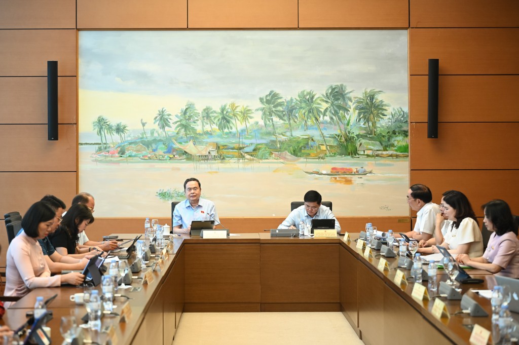 Chủ tịch Quốc hội Trần Thanh Mẫn phát biểu tại phiên thảo luận tổ