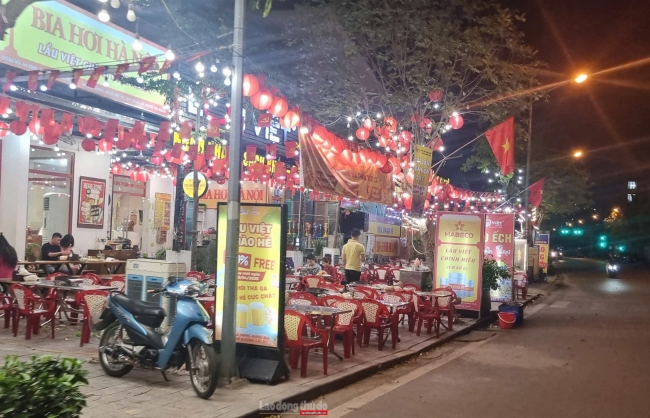 Phường Dương Nội (quận Hà Đông): Mở nhà hàng trên vỉa hè!