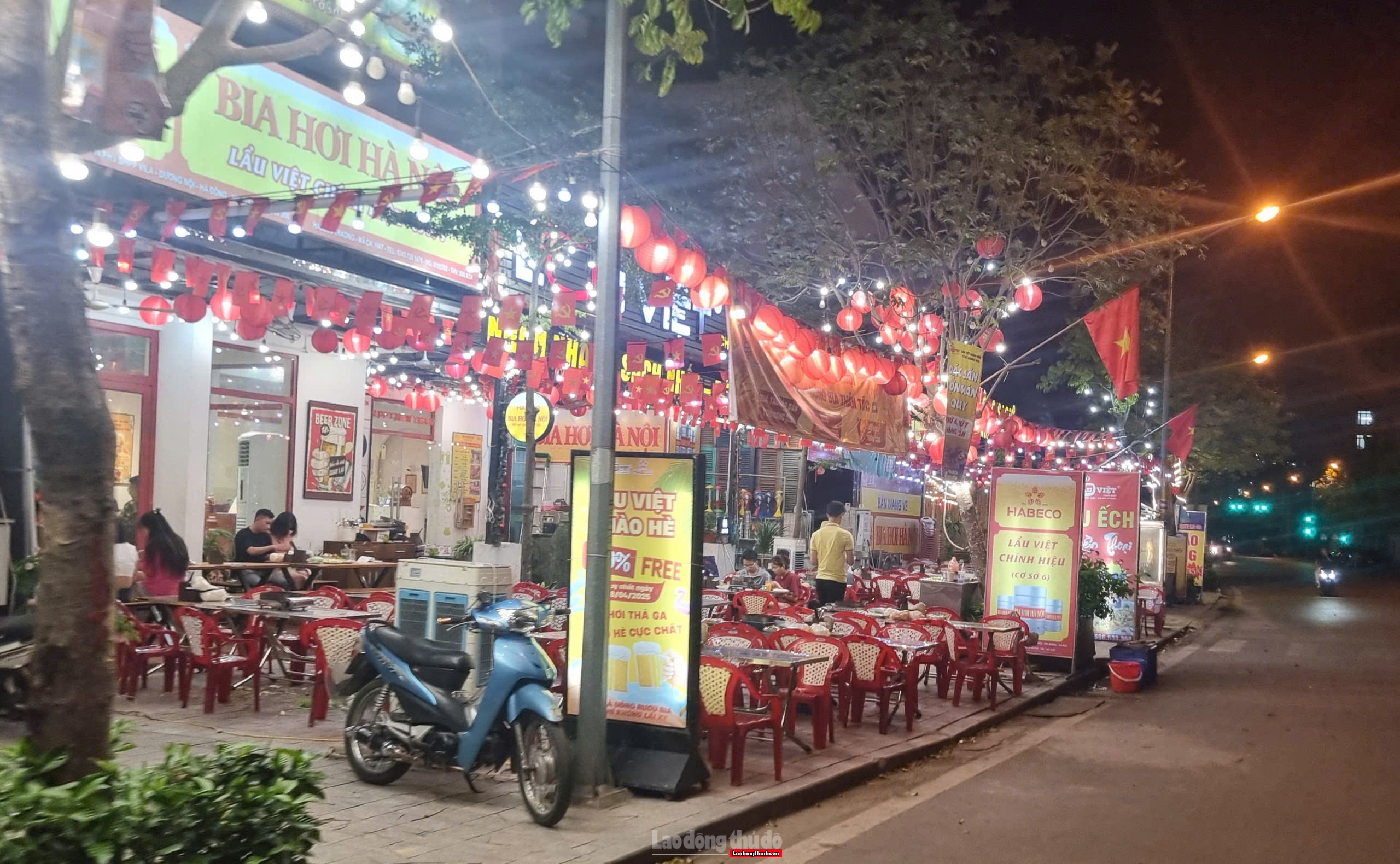 Phường Dương Nội (quận Hà Đông): Mở nhà hàng trên vỉa hè