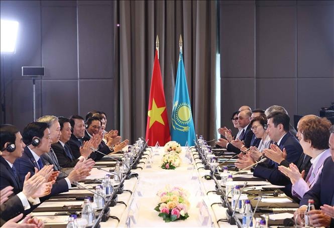 Tổng Bí thư Tô Lâm hội kiến Chủ tịch Hạ viện Kazakhstan kiêm Chủ tịch Đảng Amanat