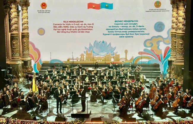 Ấn tượng chương trình hòa nhạc hữu nghị Việt Nam - Kazakhstan