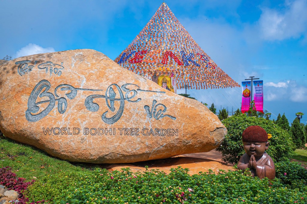 Thế giới Bồ đề Viên tại đỉnh núi Bà Đen. Ảnh: Sun World Ba Den Mountain