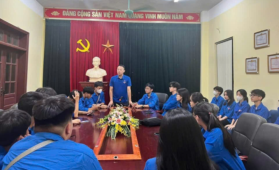 Đoàn Thanh niên phường Ô Chợ Dừa triển khai kế hoạch tuyên truyền đến các đoàn viên, thanh niên