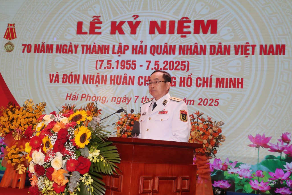 Phó Đô đốc Trần Thanh Nghiêm trình bày diễn văn kỷ niệm