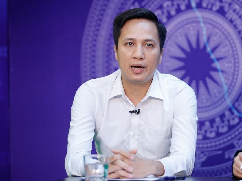 Ông Nguyễn Văn Đạt, Phó Giám đốc Nhà máy Kẽm điện phân Thái Nguyên: Tọa đàm hôm nay cũng là cơ hội để doanh nghiệp chúng tôi nắm bắt được thông tin để biết cách dùng điện tiết kiệm và hiệu quả - Ảnh: VGP/Nhật Bắc