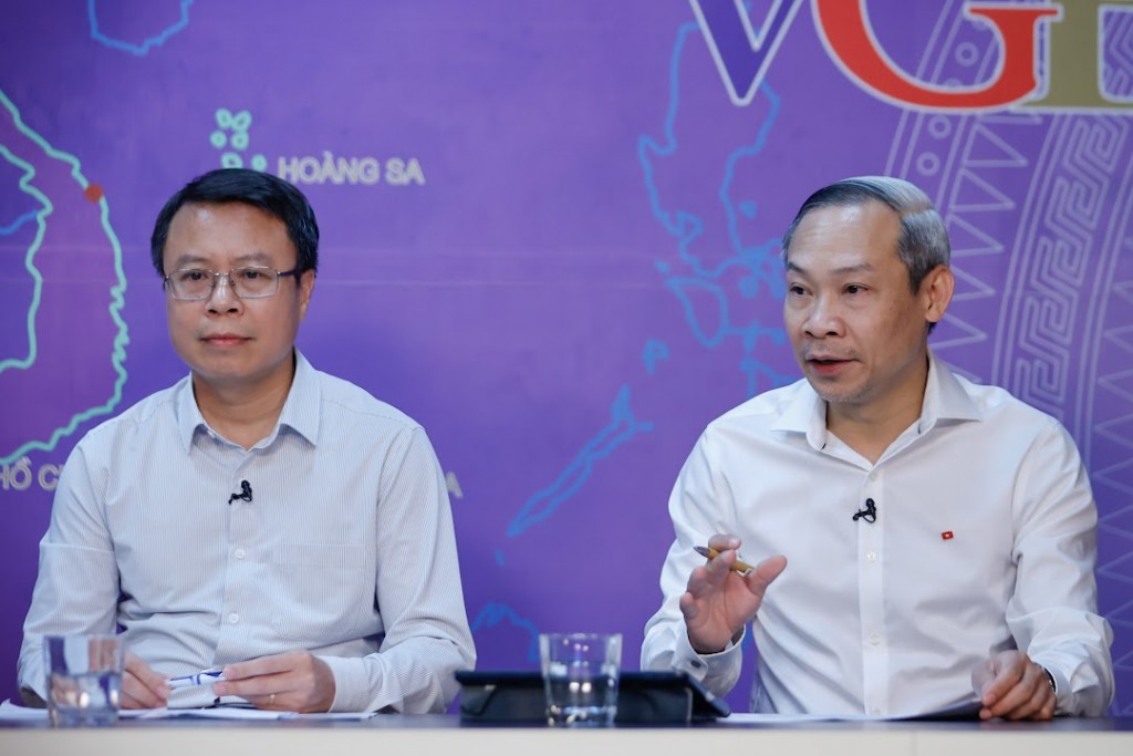 Ông Phan Đức Hiếu chia sẻ thông tin về Luật Điện lực mới tại Tọa đàm - Ảnh: VGP/Nhật Bắc