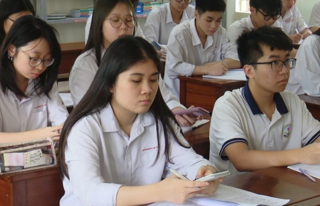 Học tủ, học vẹt, luyện đề: Những "lối mòn" ôn thi cần thay đổi