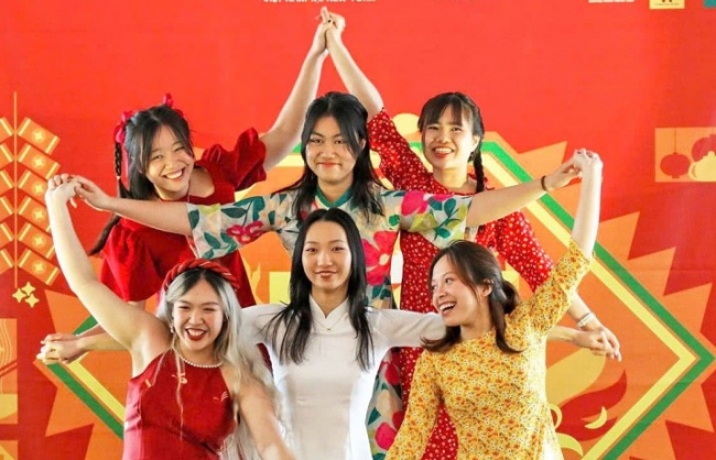 Giỏi ngoại ngữ, Gen Z tự tin bước ra thế giới từ tuổi teen