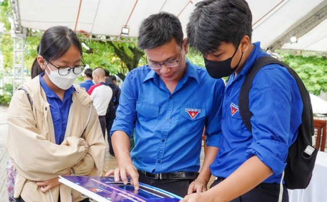 Nhân rộng mô hình điểm, lan tỏa phong trào "Bình dân học vụ số"