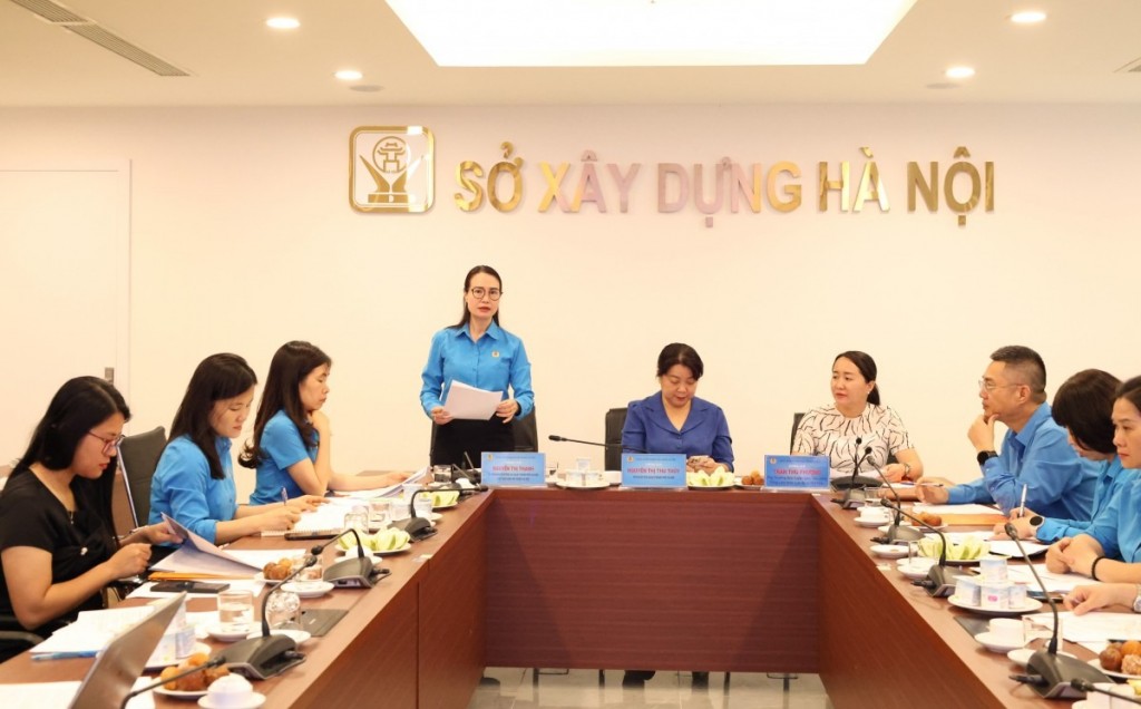 Bảo vệ quyền và lợi ích cho lao động nữ thông qua đối thoại