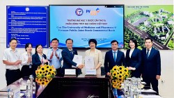 PVcomBank hợp tác toàn diện với Trường Đại học Y Dược Cần Thơ
