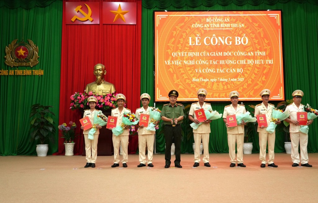 Nhiều lãnh đạo cấp phòng, Công an tỉnh Bình Thuận nghỉ hưu trước tuổi