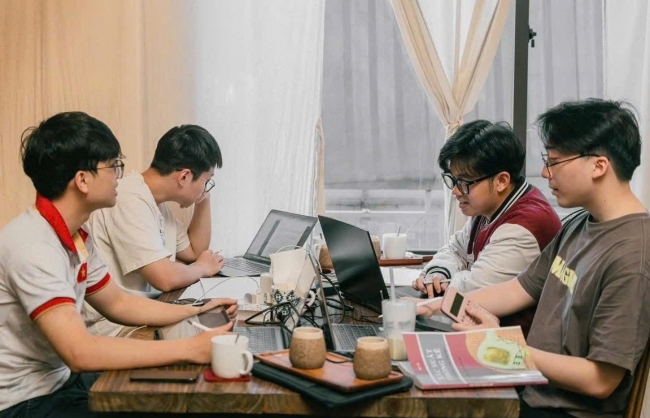 Giới trẻ Hà thành thích thú “đóng đô” ở quán cà phê