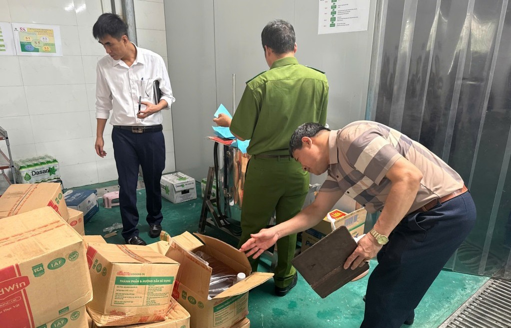 Tiếp tục kiểm tra an toàn thực phẩm, phòng chống thuốc, thực phẩm giả
