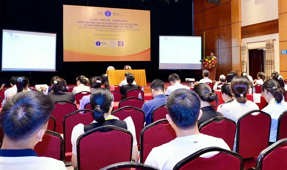 Y tế Y tế 24h Thứ Năm, 16:31 08/05/2025 Hơn 450 gian hàng tham gia Triển lãm Quốc tế chuyên ngành Y dược Việt Nam lần thứ 32 C Chính Văn Kinhtedothi - Triển lãm Quốc tế chuyên ngành Y dược Việt Nam lần thứ 32 - VIETNAM MEDI-PHARM 2025 diễn ra từ ngày 8 - 