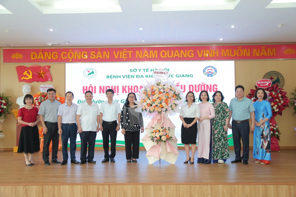 Nâng cao chất lượng công tác điều dưỡng