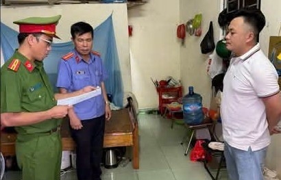 Bắt đối tượng lừa đảo bằng thủ đoạn vay tiền đáo hạn ngân hàng