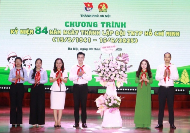 Thiếu nhi Thủ đô tiếp bước cha anh bằng những việc làm ý nghĩa