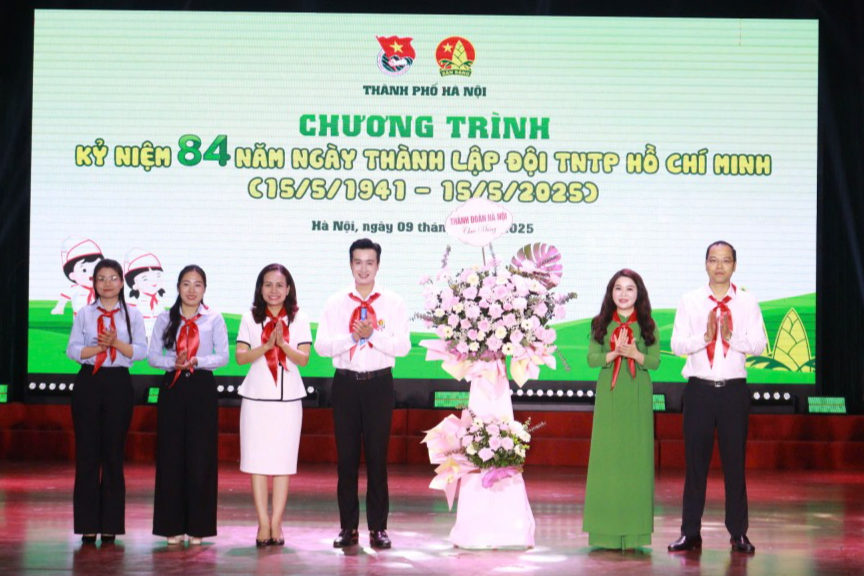 Thành ủy viên, Bí thư Thành đoàn Hà Nội Chu Hồng Minh; 