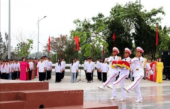 Lễ thượng cờ Tổ quốc nhân kỷ niệm 64 năm Ngày Bác Hồ ra thăm đảo Cô Tô