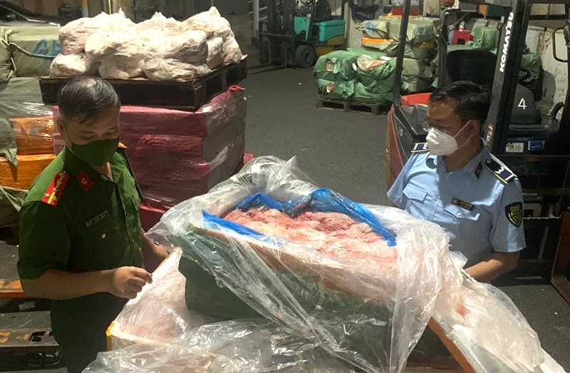 Liên tục phát hiện các vụ thực phẩm bẩn khối lượng lớn