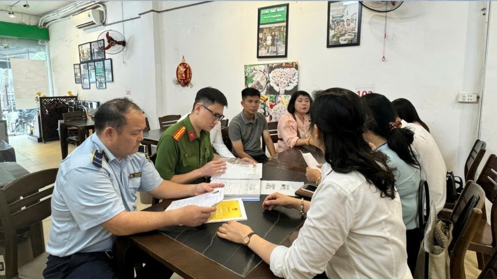 Liên tục phát hiện các vụ thực phẩm bẩn khối lượng lớn