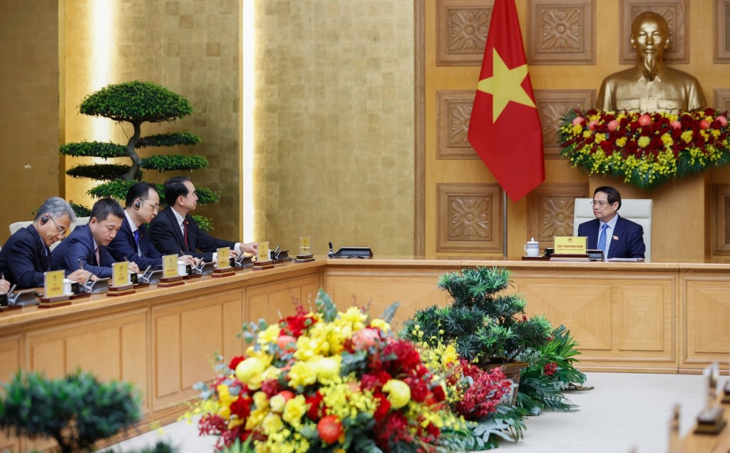 Đại sứ Hà Vĩ chân thành cảm ơn Thủ tướng Chính phủ Phạm Minh Chính đã dành thời gian tiếp và đưa ra những ý kiến quan trọng về phương hướng, nhiệm vụ thúc đẩy quan hệ song phương Việt Nam - Trung Quốc thời gian tới - Ảnh: VGP/Nhật Bắc