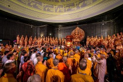 Lên núi Bà Đen chiêm bái xá lợi Phật - “quốc bảo” của Ấn Độ