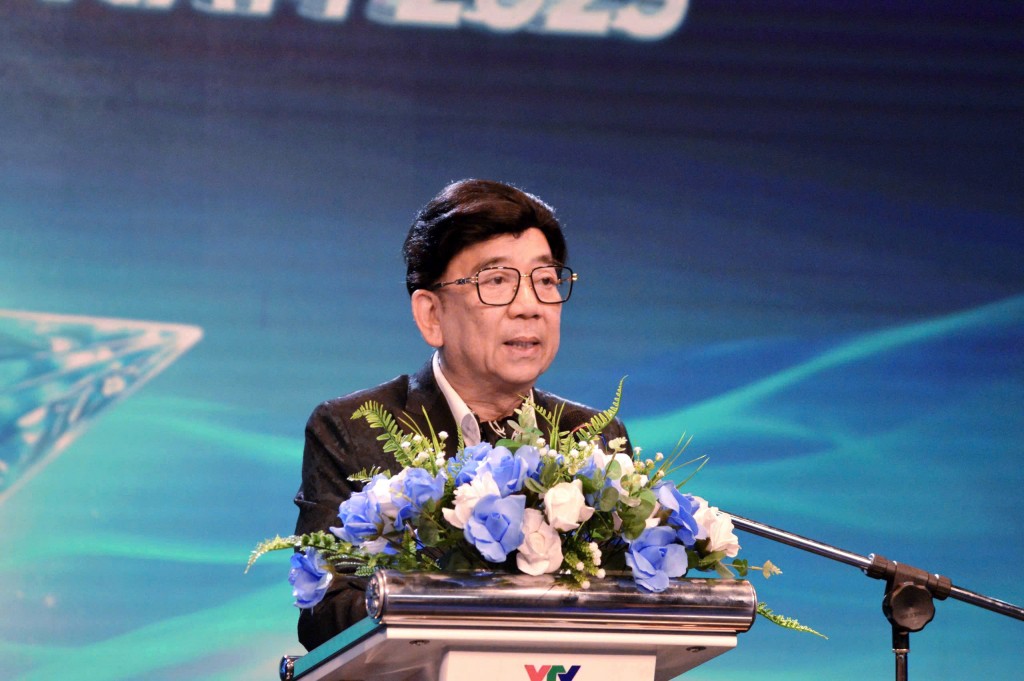 Đạo diễn Nguyễn Trường Sơn - Chủ tịch Hiệp hội Quảng Cáo Việt Nam, Trưởng Ban Tổ chức, Trưởng Ban Giám khảo.