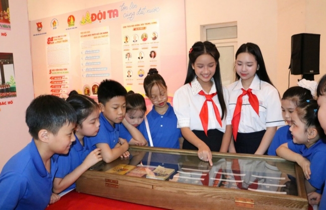 Thiếu nhi Việt Nam vững bước tiến vào kỷ nguyên mới