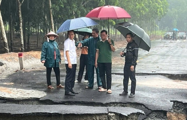 Bình Dương: Sạt lở tại tuyến đường đang sửa chữa ở TP Bến Cát