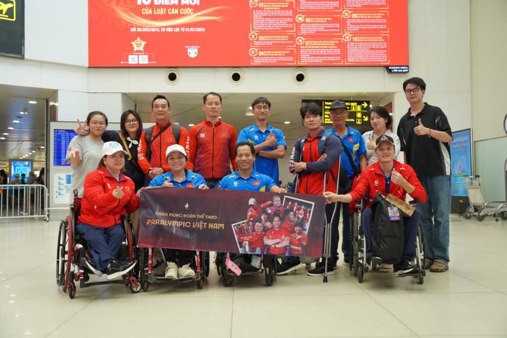 Lễ đón đoàn VĐV Việt Nam thi đấu Paralympic Paris về Hà Nội