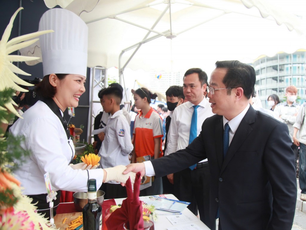 Cầu nối giáo dục nghề nghiệp Thủ đô với thị trường lao động