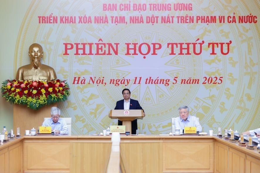 Thủ tướng nêu rõ, Đảng ta không có mục tiêu nào khác là bảo vệ vững chắc độc lập dân tộc, chủ quyền của đất nước và mang lại hạnh phúc, ấm no cho nhân dân - Ảnh: VGP/Nhật Bắc