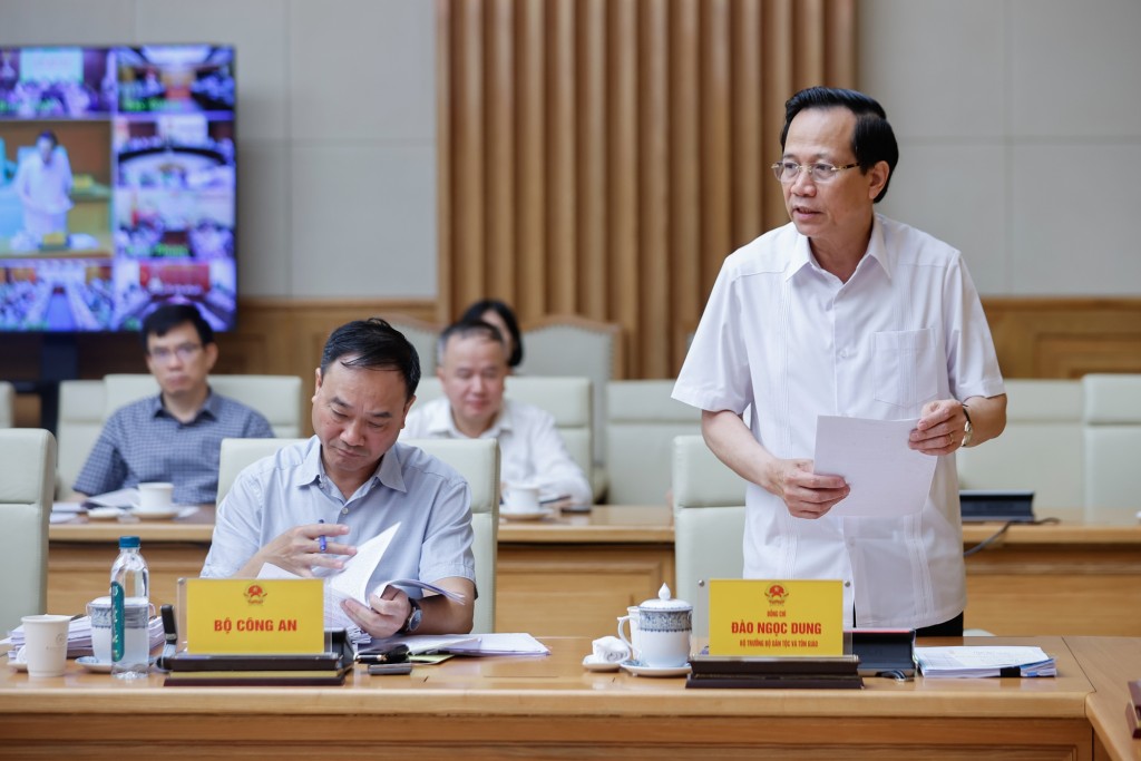 Bộ trưởng Bộ Dân tộc và Tôn giáo Đào Ngọc Dung phát biểu tại phiên họp - Ảnh: VGP/Nhật Bắc