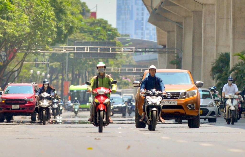 Hà Nội ngày nắng, nhiệt độ cao nhất 29-31 độ C
