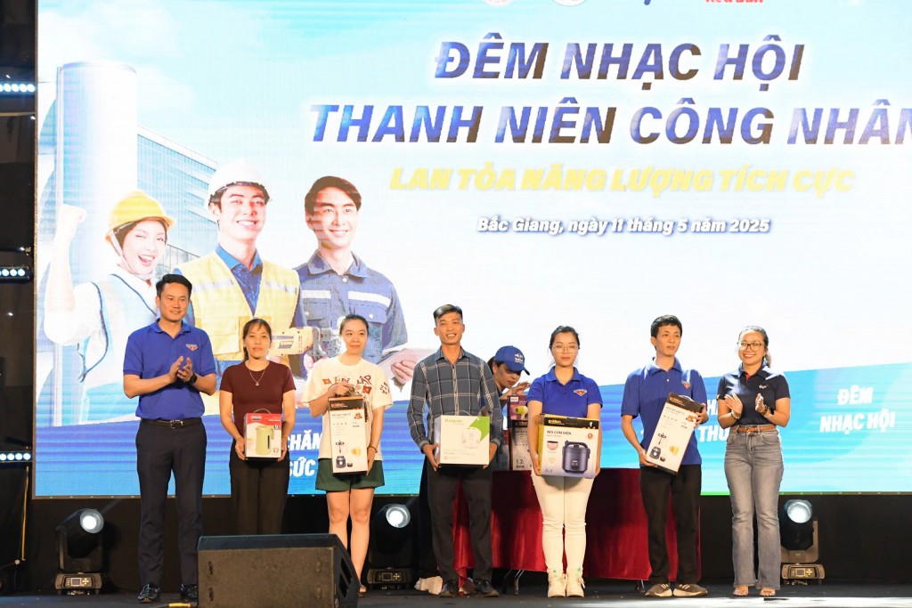 Đêm hội công nhân