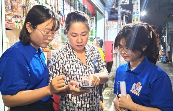 Tinh thần cùng tiến từ phong trào "Bình dân học vụ số"