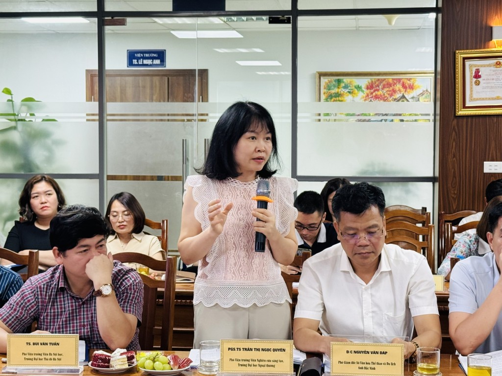 PGS, TS Trần Thị Ngọc Quyên - Phó Viện trưởng, Viện Nghiên cứu sáng tạo, Trường Đại học Ngoại thương Hà Nội đóng góp ý kiến tại hội thảo