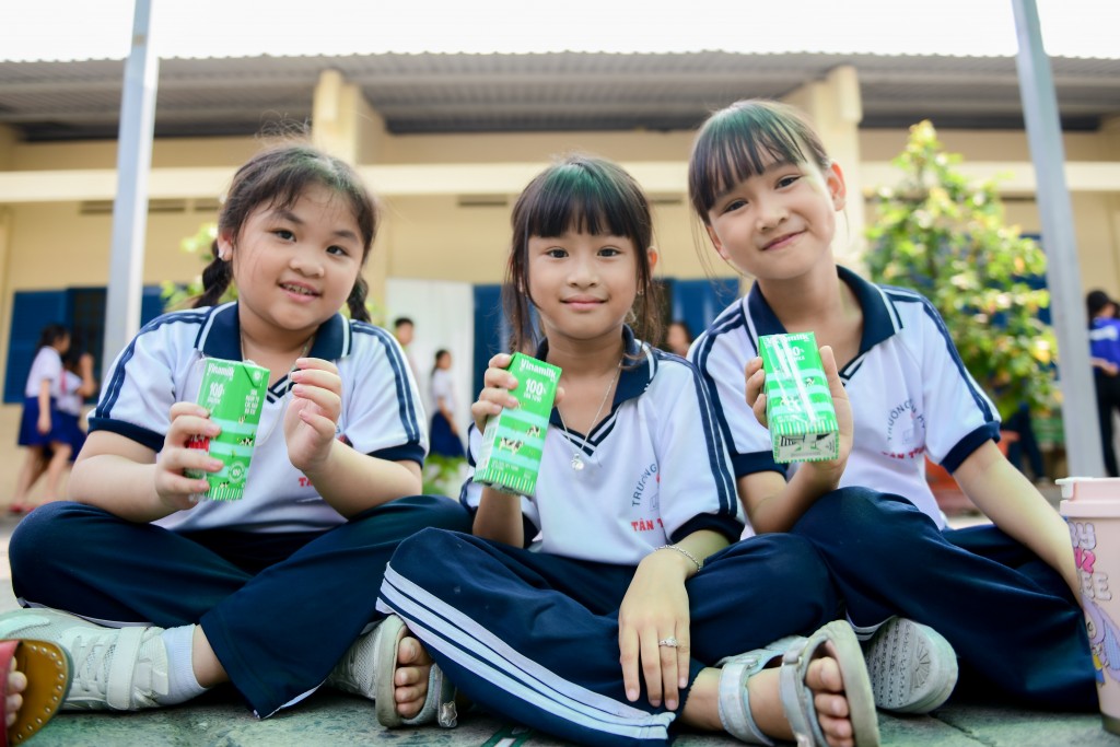 Vinamilk và Quỹ sữa Vươn cao Việt Nam Việt Nam đã đồng hành cùng hơn nửa triệu em nhỏ trên mọi miền đất nước trong 18 năm qua